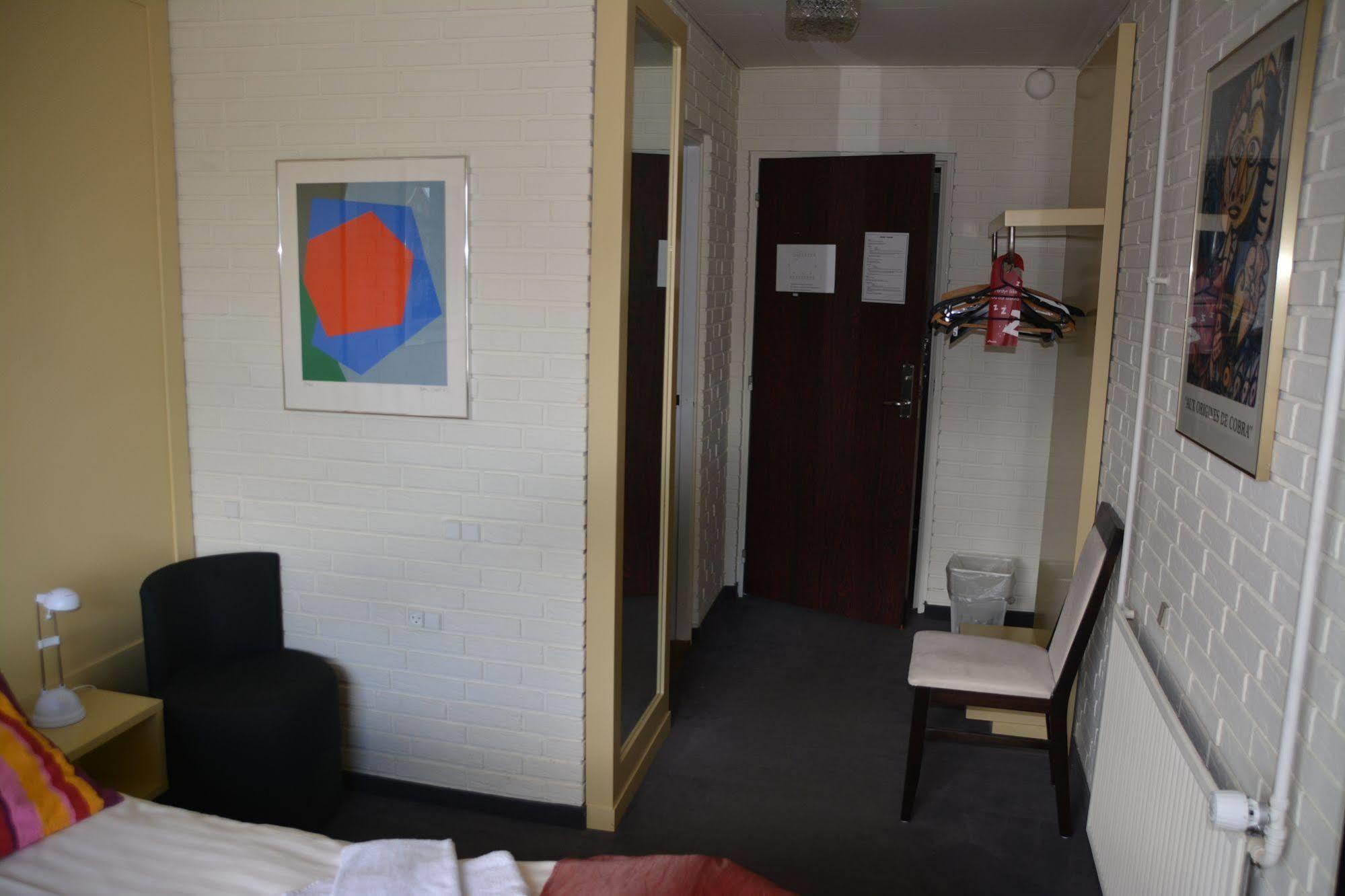 Dolphin Rooms Гернінг Екстер'єр фото